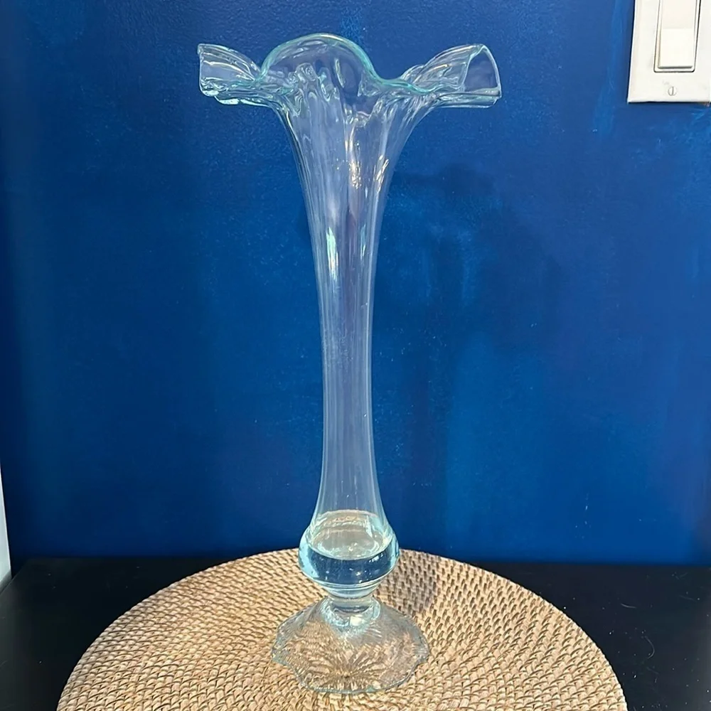 Gorgeous Vintage Estate Art Blown Glass Large Ruffled Top Light Blue Vase Tall